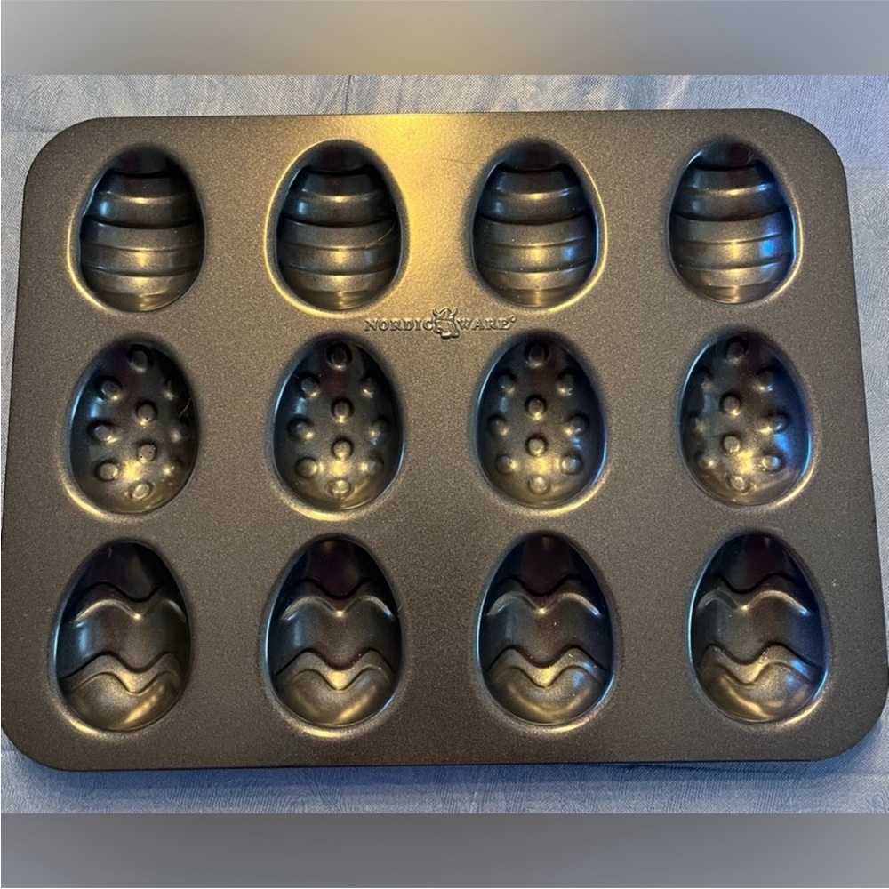 Nordic Ware Dark Gray Egg-Shaped Mini Cake Pan with 12 Cavities